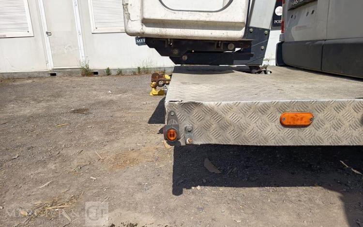 RENAULT MASTER AVEC NACELLE KLUBB K26 12A14M – DIESEL – 1662 HEURES – 111541 KMS BLANC FC-801-QV