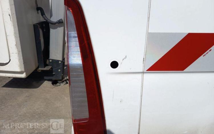 RENAULT MASTER AVEC NACELLE KLUBB K26 12A14M – DIESEL – 1662 HEURES – 111541 KMS BLANC FC-801-QV