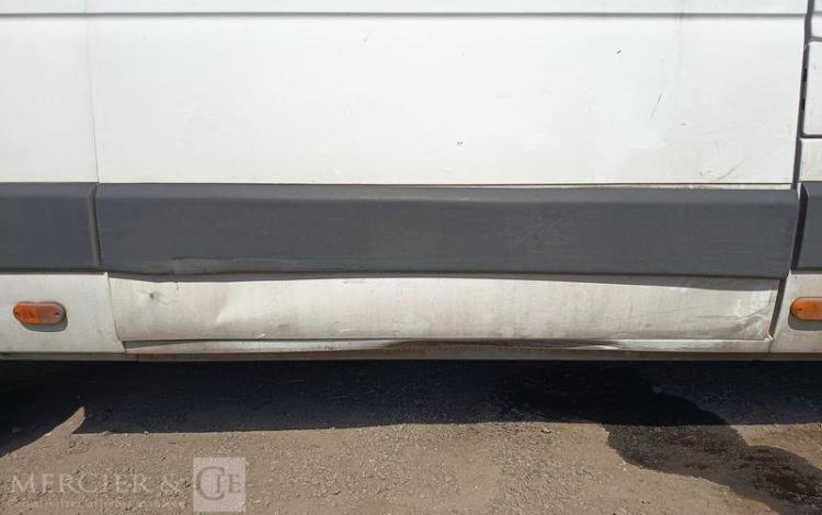 RENAULT MASTER AVEC NACELLE KLUBB K26 12A14M – DIESEL – 1662 HEURES – 111541 KMS BLANC FC-801-QV
