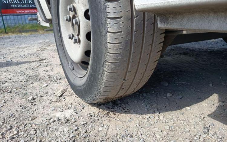 RENAULT MASTER AVEC NACELLE KLUBB K26 12A14M – DIESEL – 1662 HEURES – 111541 KMS BLANC FC-801-QV