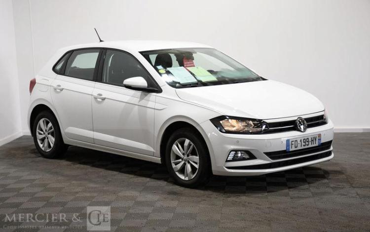 VOLKSWAGEN POLO BLANC FD-199-HY