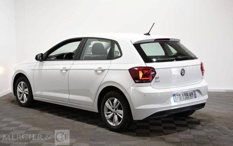 VOLKSWAGEN POLO BLANC FD-199-HY
