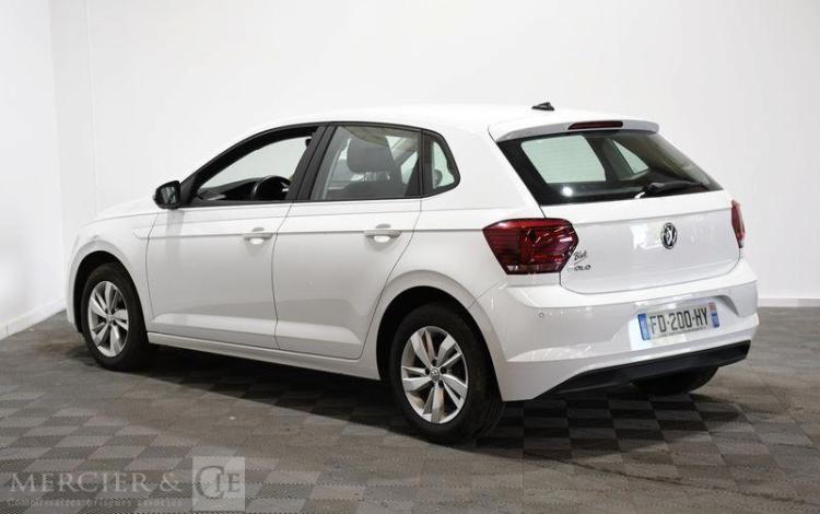 VOLKSWAGEN POLO BLANC FD-200-HY
