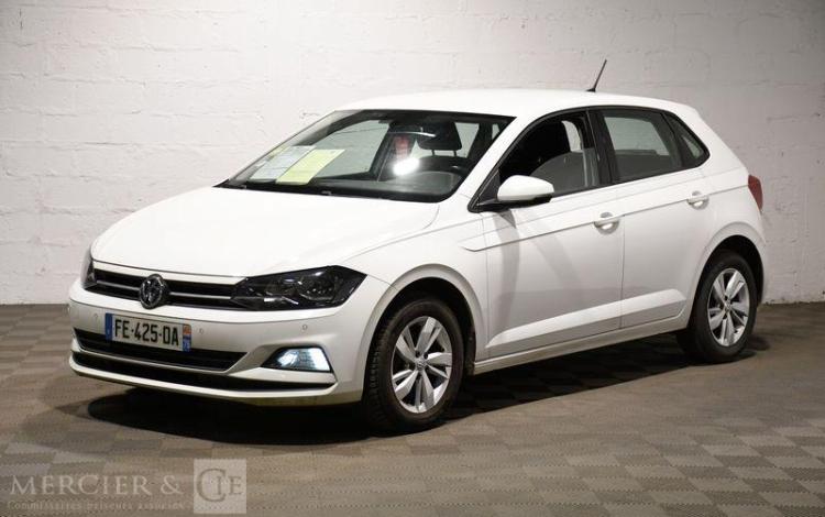 VOLKSWAGEN POLO BLANC FE-425-DA