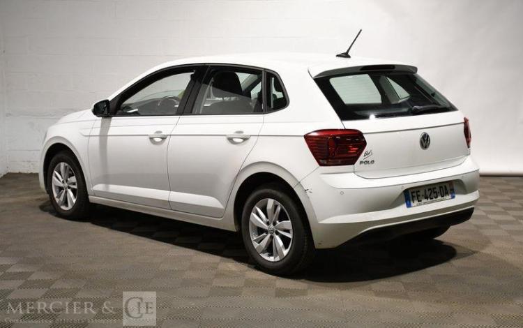 VOLKSWAGEN POLO BLANC FE-425-DA
