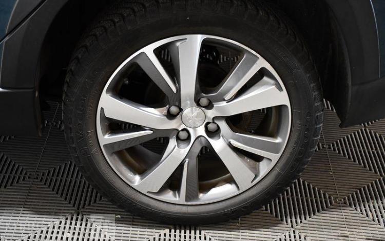 PEUGEOT 2008 1.2 PURE TECH 110 CROSSSWAY EAT5 VERT FF-657-EA