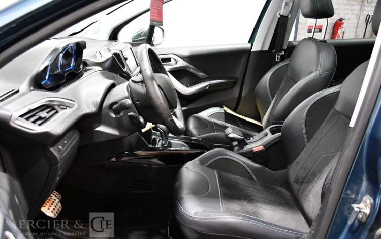 PEUGEOT 2008 1.2 PURE TECH 110 CROSSSWAY EAT5 VERT FF-657-EA