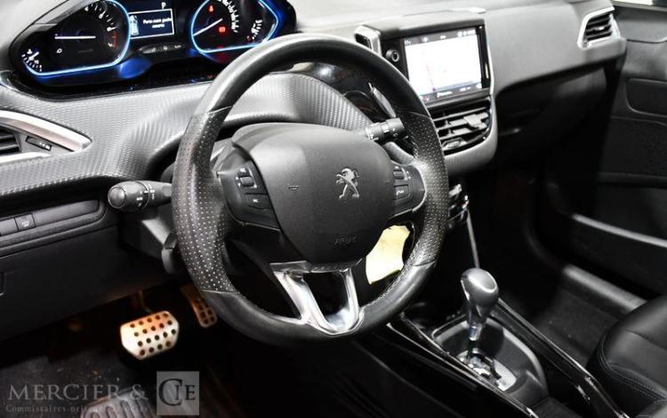 PEUGEOT 2008 1.2 PURE TECH 110 CROSSSWAY EAT5 VERT FF-657-EA