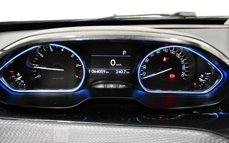 PEUGEOT 2008 1.2 PURE TECH 110 CROSSSWAY EAT5 VERT FF-657-EA