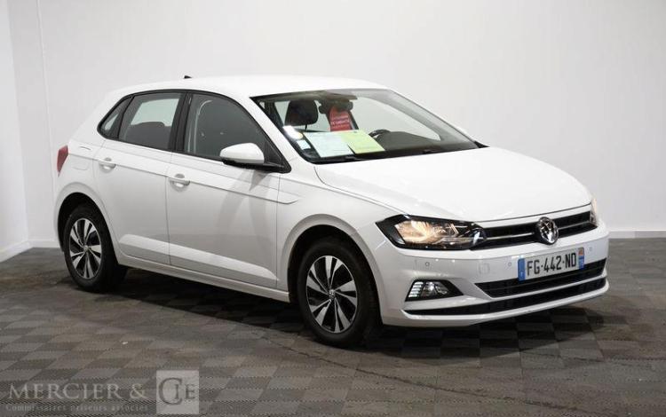 VOLKSWAGEN POLO BLANC FG-442-ND