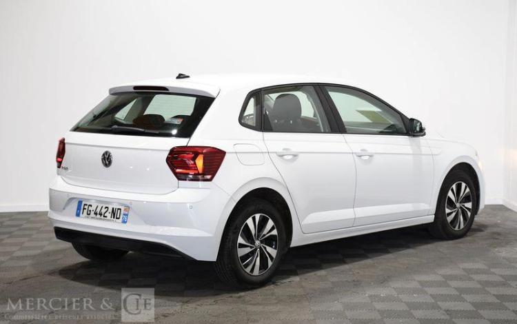 VOLKSWAGEN POLO BLANC FG-442-ND