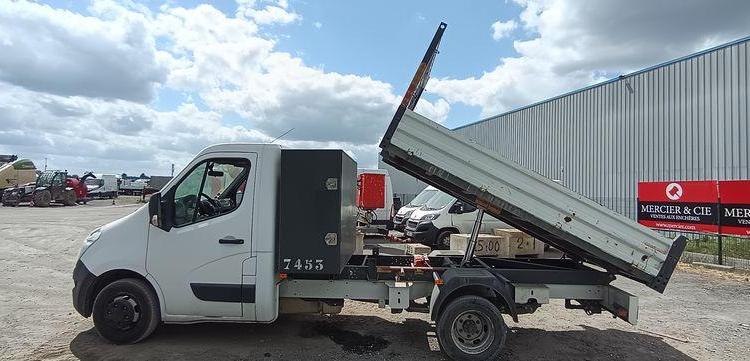 RENAULT MASTER BENNE 2.3 BLUEDCI 130 35 L3 RJ COFFRE BLANC FG-592-EB
