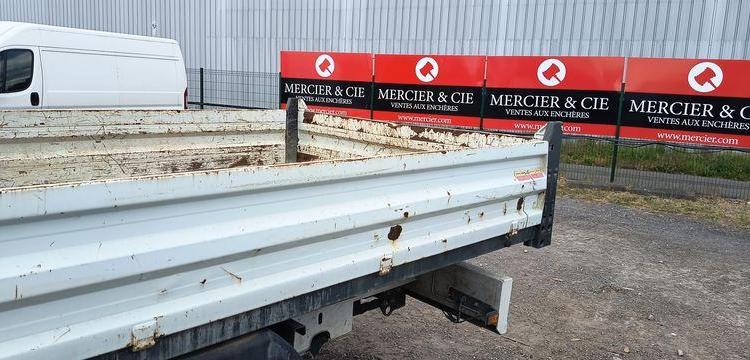 RENAULT MASTER BENNE 2.3 BLUEDCI 130 35 L3 RJ COFFRE BLANC FG-592-EB