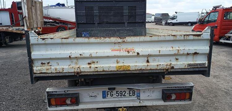 RENAULT MASTER BENNE 2.3 BLUEDCI 130 35 L3 RJ COFFRE BLANC FG-592-EB
