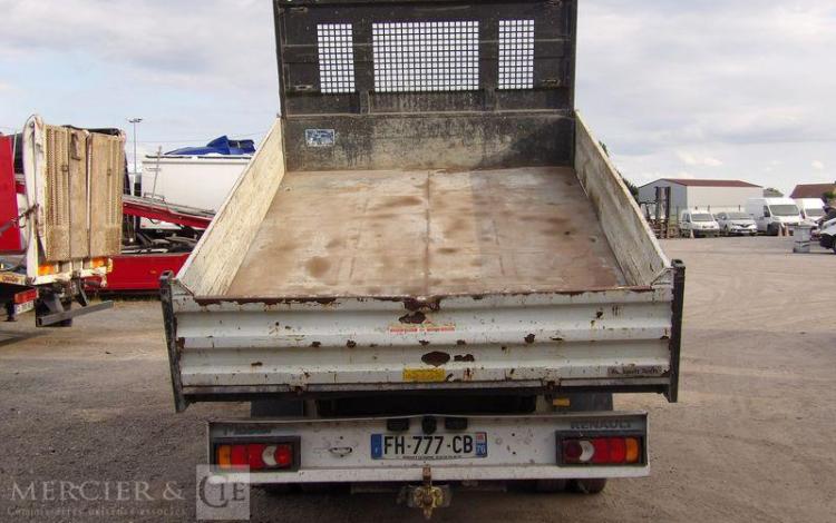 RENAULT MASTER 3 2,3D 16V ENERGY 130 CV BENNE AVEC COFFRE ACIER DIESEL – 107585 KMS BLANC FH-777-CB