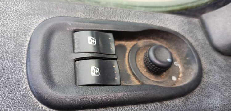 RENAULT MASTER 3 2,3D 16V ENERGY 130 CV BENNE AVEC COFFRE ACIER DIESEL – 107585 KMS BLANC FH-777-CB