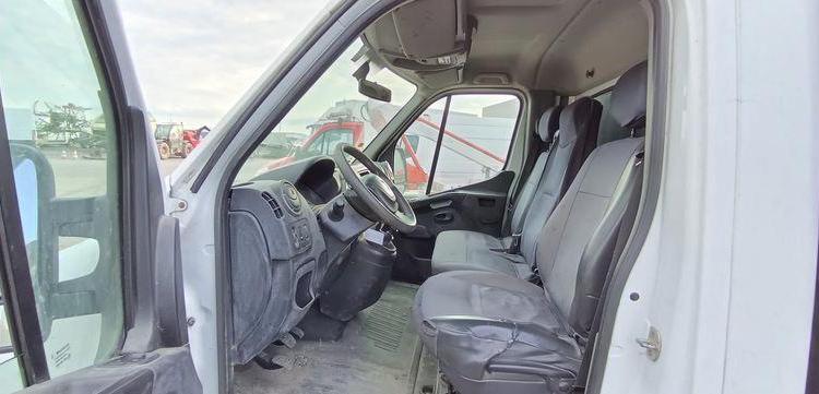 RENAULT MASTER 3 2,3D 16V ENERGY 130 CV BENNE AVEC COFFRE ACIER DIESEL – 107585 KMS BLANC FH-777-CB