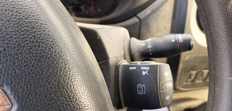 RENAULT MASTER 3 2,3D 16V ENERGY 130 CV BENNE AVEC COFFRE ACIER DIESEL – 107585 KMS BLANC FH-777-CB