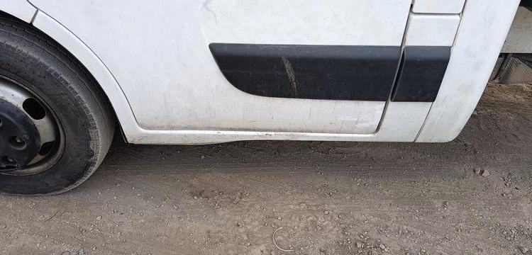 RENAULT MASTER 3 2,3D 16V ENERGY 130 CV BENNE AVEC COFFRE ACIER DIESEL – 107585 KMS BLANC FH-777-CB