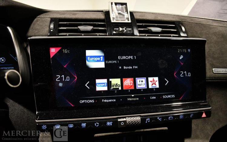 DS DS7 CROSSBACK 1,5 BLUEHDI 130CH EAT8 PERFORMANCE LINE + GRIS FJ-144-LT