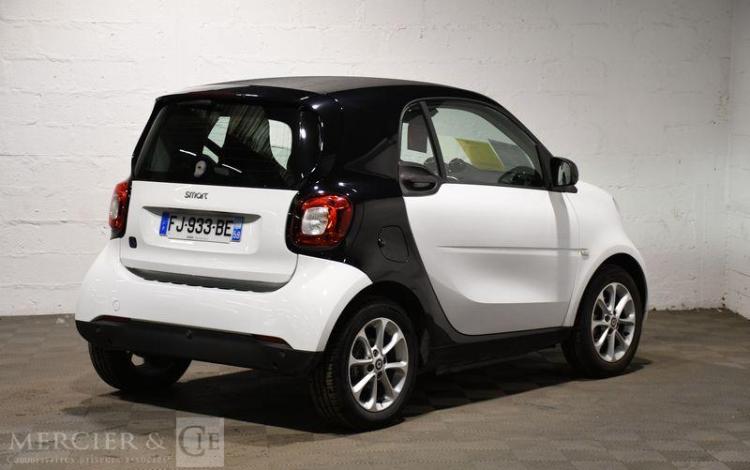 SMART FORTWO ELECTRIC 80  AVEC-BATTERIE PASSION BLANC FJ-933-BE