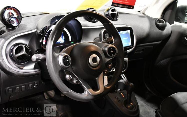 SMART FORTWO ELECTRIC 80  AVEC-BATTERIE PASSION BLANC FJ-933-BE