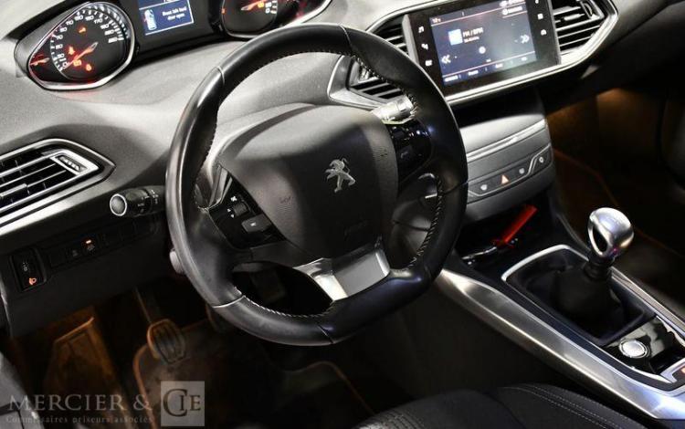 PEUGEOT 308 1,5 BLUE HDI 130 ALLURE S&S NOIR FJ-946-ND