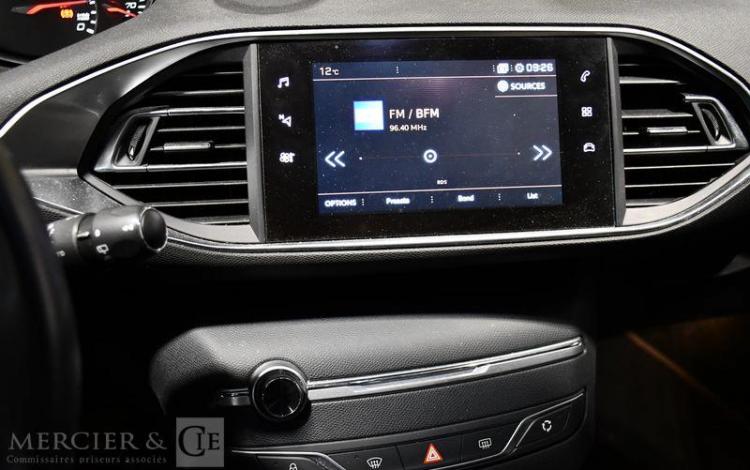 PEUGEOT 308 1,5 BLUE HDI 130 ALLURE S&S NOIR FJ-946-ND