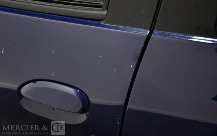 DACIA SANDERO BLEU FL-725-EH