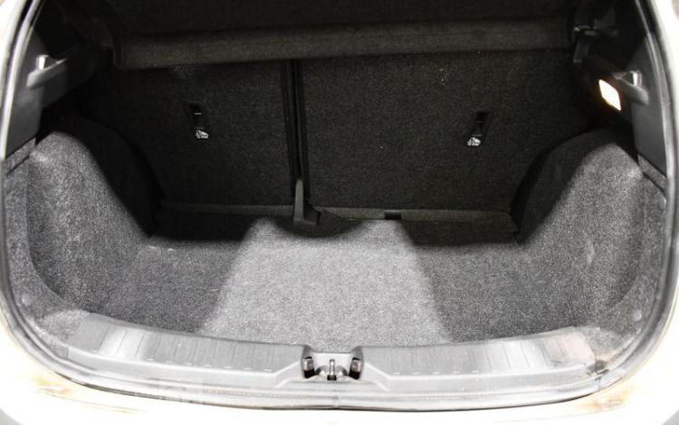NISSAN MICRA EVAP IG-T 100 MADE IN FRANCE GRIS FN-711-EF