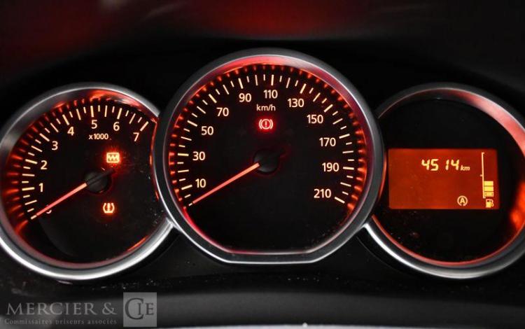 DACIA SANDERO ESSENTIEL 1.0 SCE 75 GRIS FP-072-TH