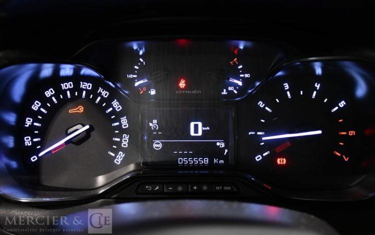 CITROEN C3 III 1,2 PURE TECH GRAPHIC GRIS FQ-715-XQ