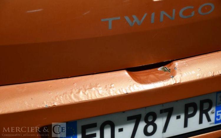 RENAULT TWINGO 1,2 60 AUTHENTIQUE ROUILLE FQ-787-PR