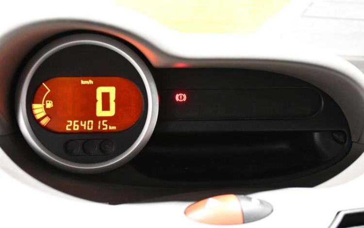 RENAULT TWINGO 1,2 60 AUTHENTIQUE ROUILLE FQ-787-PR