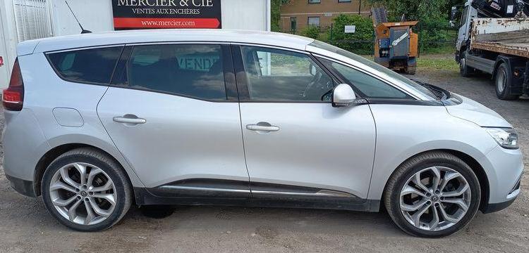 RENAULT GRAND SCENIC IV 1.7 BLUEDCI 120 BUSINESS DIESEL – 160387 KMS – ANNEE 2020 GRIS FQ-883-YY