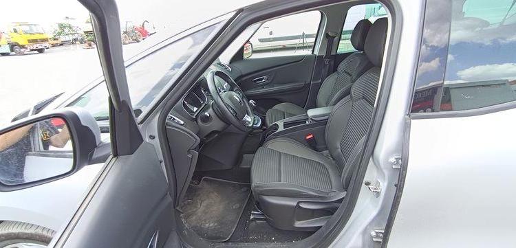 RENAULT GRAND SCENIC IV 1.7 BLUEDCI 120 BUSINESS DIESEL – 160387 KMS – ANNEE 2020 GRIS FQ-883-YY