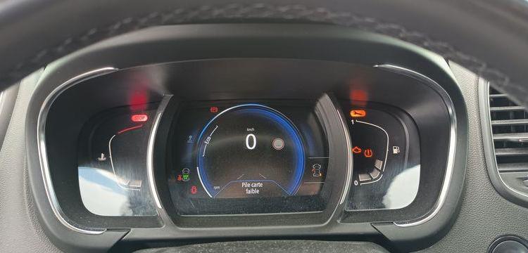RENAULT GRAND SCENIC IV 1.7 BLUEDCI 120 BUSINESS DIESEL – 160387 KMS – ANNEE 2020 GRIS FQ-883-YY