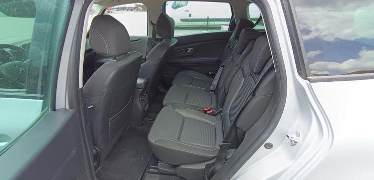 RENAULT GRAND SCENIC IV 1.7 BLUEDCI 120 BUSINESS DIESEL – 160387 KMS – ANNEE 2020 GRIS FQ-883-YY