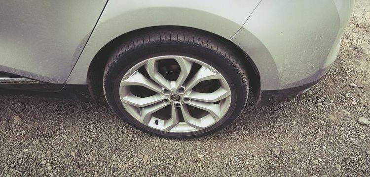 RENAULT GRAND SCENIC IV 1.7 BLUEDCI 120 BUSINESS DIESEL – 160387 KMS – ANNEE 2020 GRIS FQ-883-YY