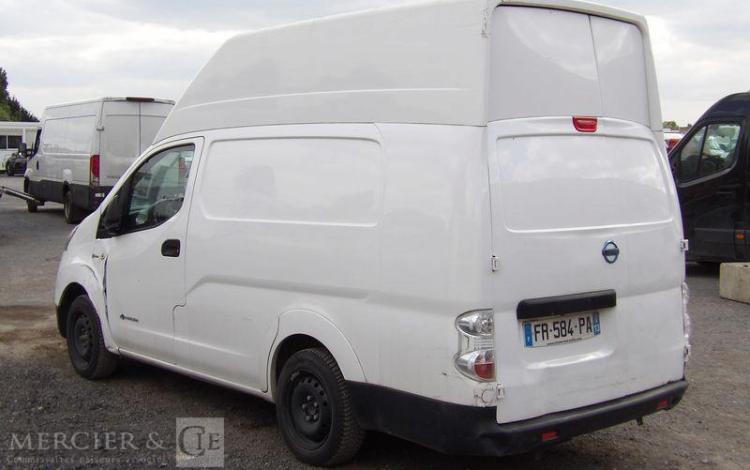 NISSAN e-NV200 OPTIMA FG 4P XL 40KWH – ELECTRIQUE – 47702 KMS – ANNEE 2020 BLANC FR-584-PA