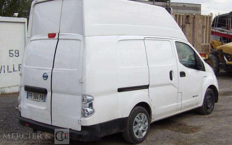 NISSAN e-NV200 OPTIMA FG 4P XL 40KWH – ELECTRIQUE – 47702 KMS – ANNEE 2020 BLANC FR-584-PA