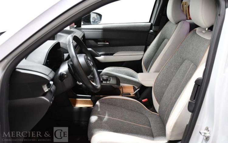 MAZDA MX-30 E-SKYACTIV ELEC 145 110PPM 35,5KWH FIRST EDITION MODERN CONFIDENCE GRIS FS-011-ZF