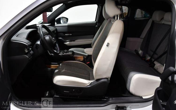 MAZDA MX-30 E-SKYACTIV ELEC 145 110PPM 35,5KWH FIRST EDITION MODERN CONFIDENCE GRIS FS-011-ZF