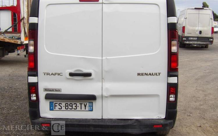 RENAULT TRAFIC3 PHASE 2 L2H1 1300 20,DCI 16V 120 CV – DIESEL – 153901 KMS – ANNEE 2020 BLANC FS-893-TY