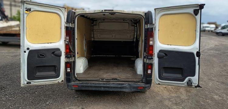 RENAULT TRAFIC3 PHASE 2 L2H1 1300 20,DCI 16V 120 CV – DIESEL – 153901 KMS – ANNEE 2020 BLANC FS-893-TY