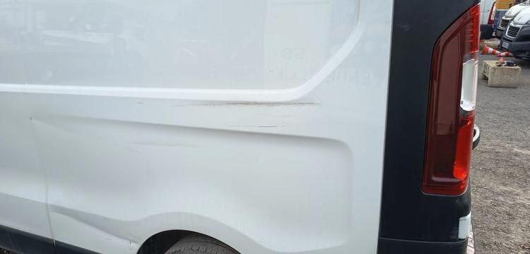 RENAULT TRAFIC3 PHASE 2 L2H1 1300 20,DCI 16V 120 CV – DIESEL – 153901 KMS – ANNEE 2020 BLANC FS-893-TY