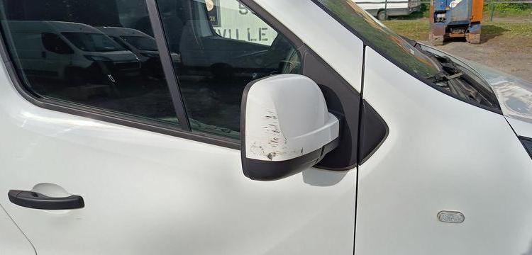 RENAULT TRAFIC3 PHASE 2 L2H1 1300 20,DCI 16V 120 CV – DIESEL – 153901 KMS – ANNEE 2020 BLANC FS-893-TY