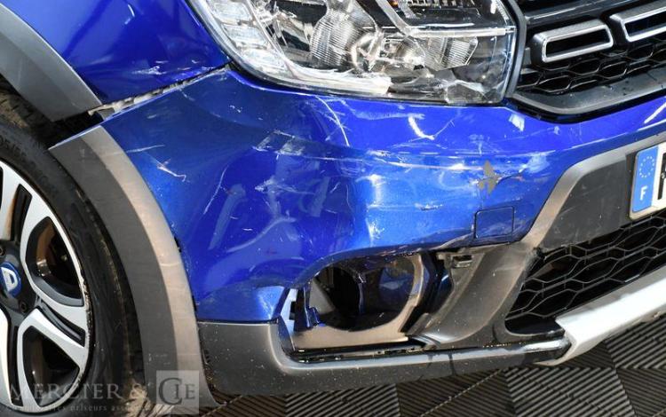 DACIA SANDERO 1,0 TCE 100 15 ANS BLEU FT-206-VN