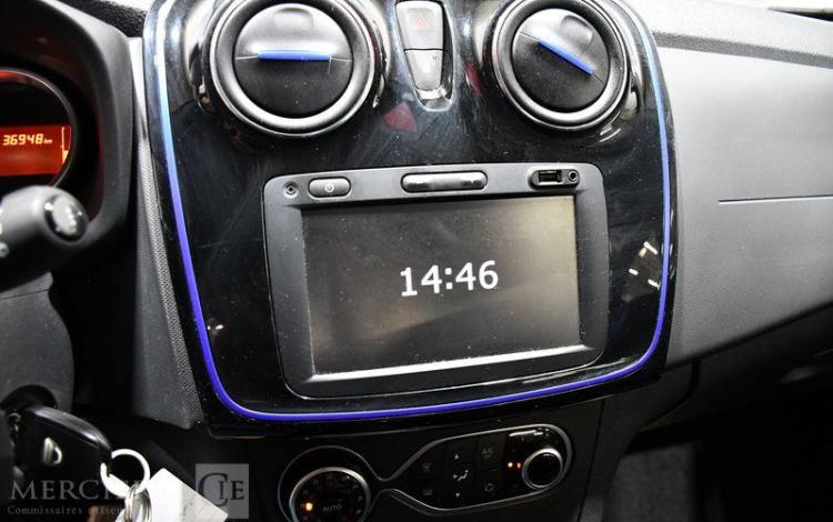 DACIA SANDERO 1,0 TCE 100 15 ANS BLEU FT-206-VN