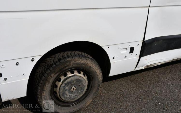 RENAULT MASTER GCF 2.3 DCI 135 L2H2 F3300 BLANC FT-419-RR